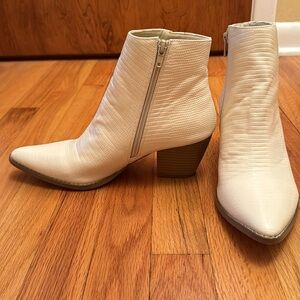 Lulus x Melissa white snake skin booties. Size 7. Never worn